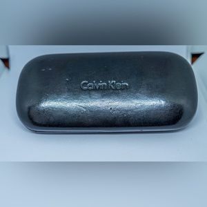 Calvin Klein slim sun/eye glasses case